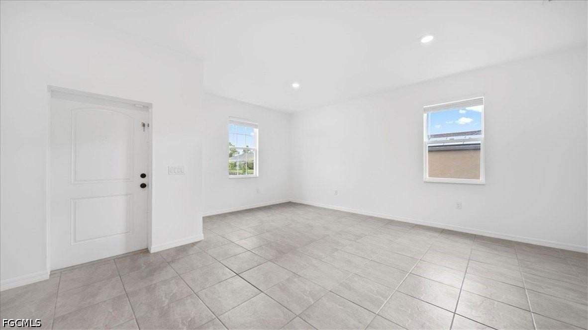 2928 Nw 27th St - Photo 6 of 30