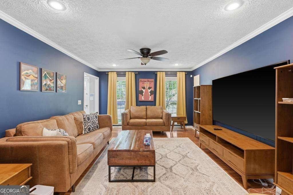 109 Bowfin Bay - Photo 6 of 42