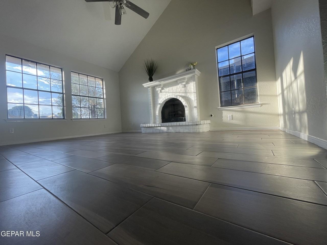 1574 Rebecca Ann Dr - Photo 6 of 38