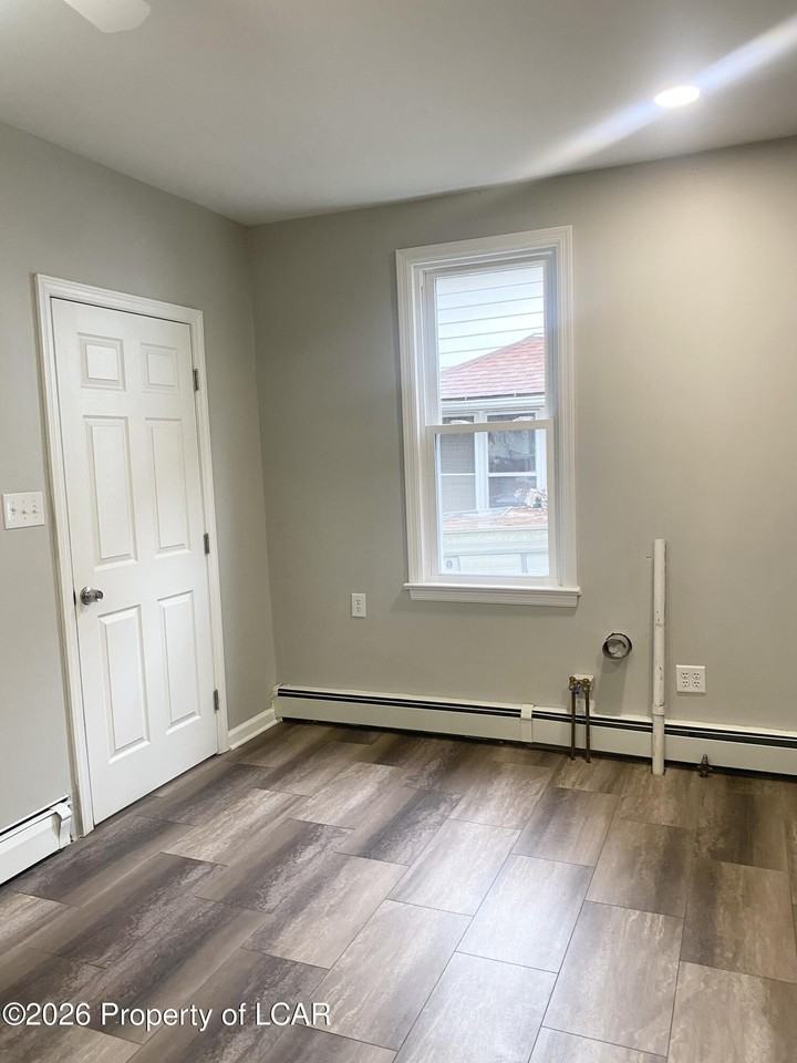 98 W Walnut St - Photo 6 of 38