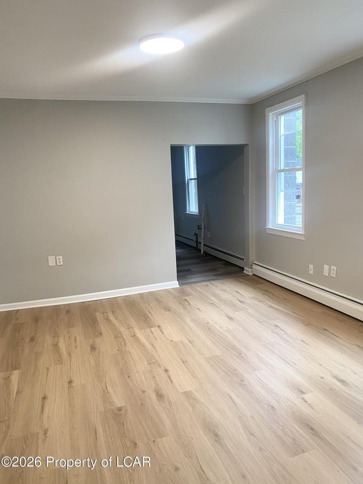 98 W Walnut St - Photo 7 of 38