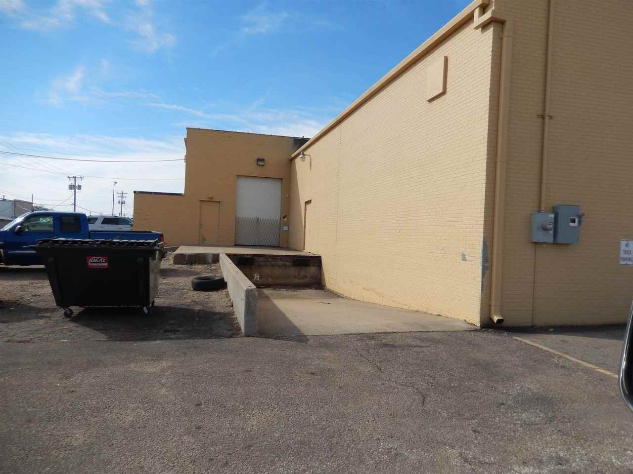 2520 Vine St - Photo 7 of 7