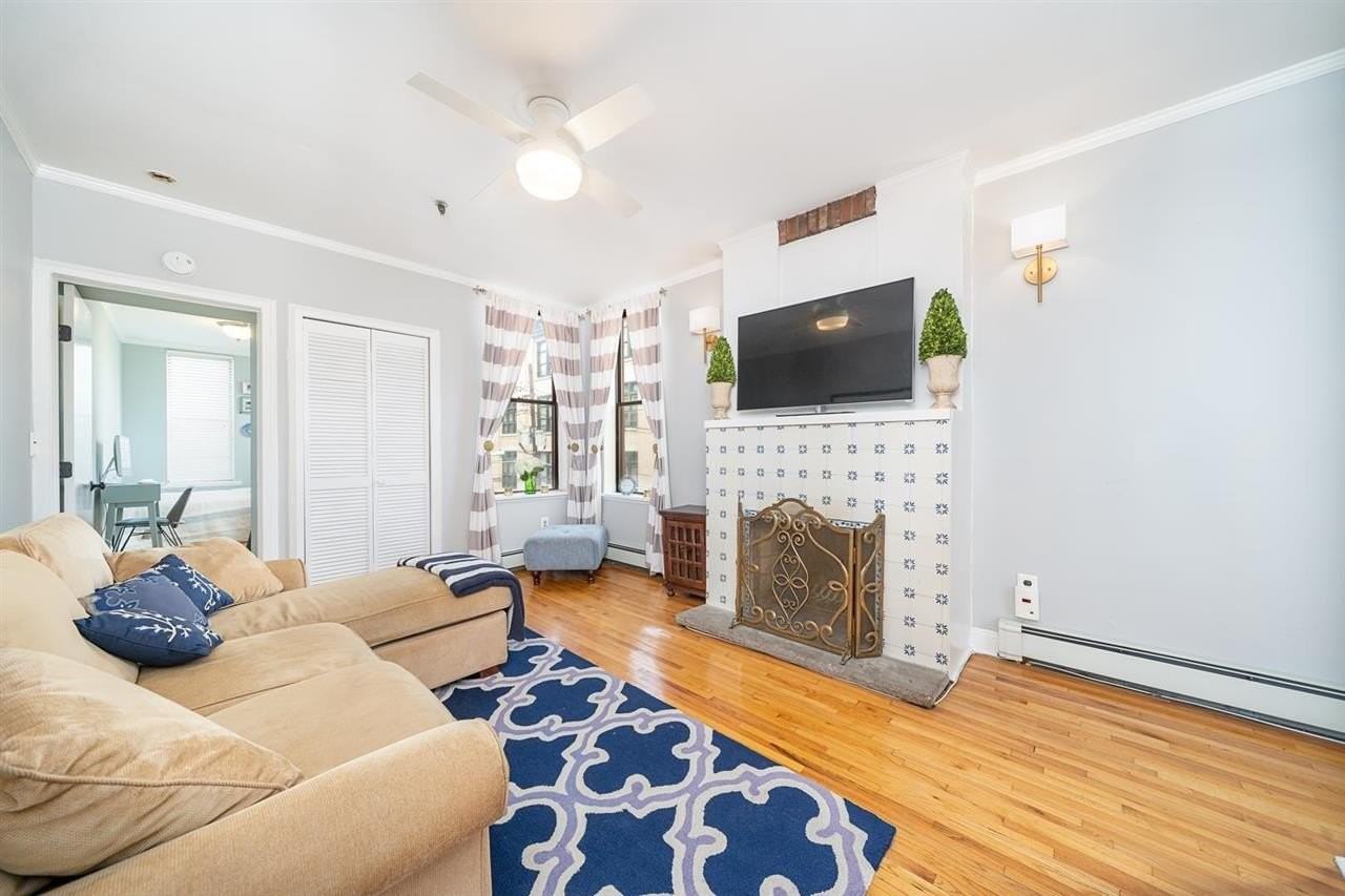 132 Madison St #2R - Photo 2 of 13