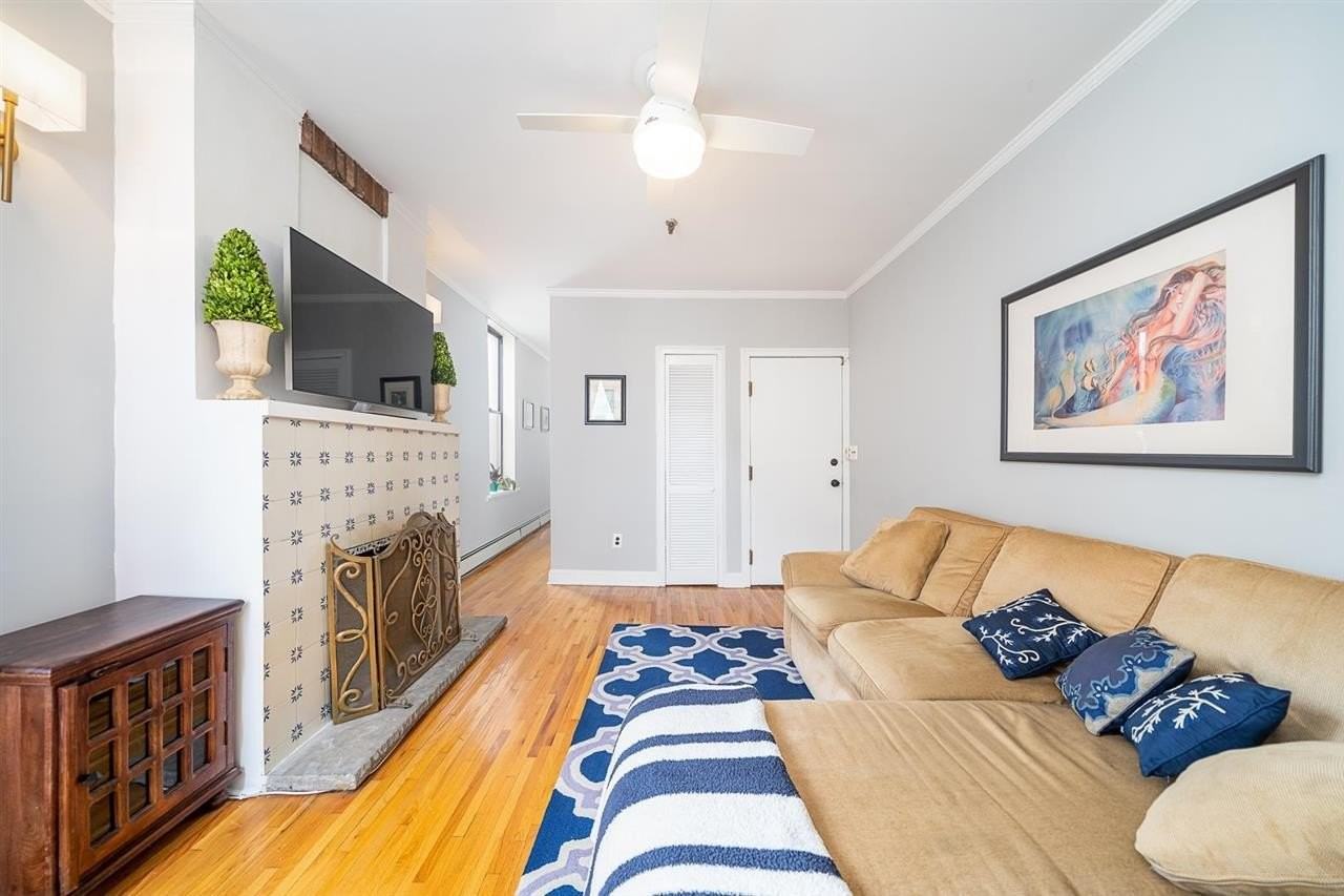 132 Madison St #2R - Photo 3 of 13