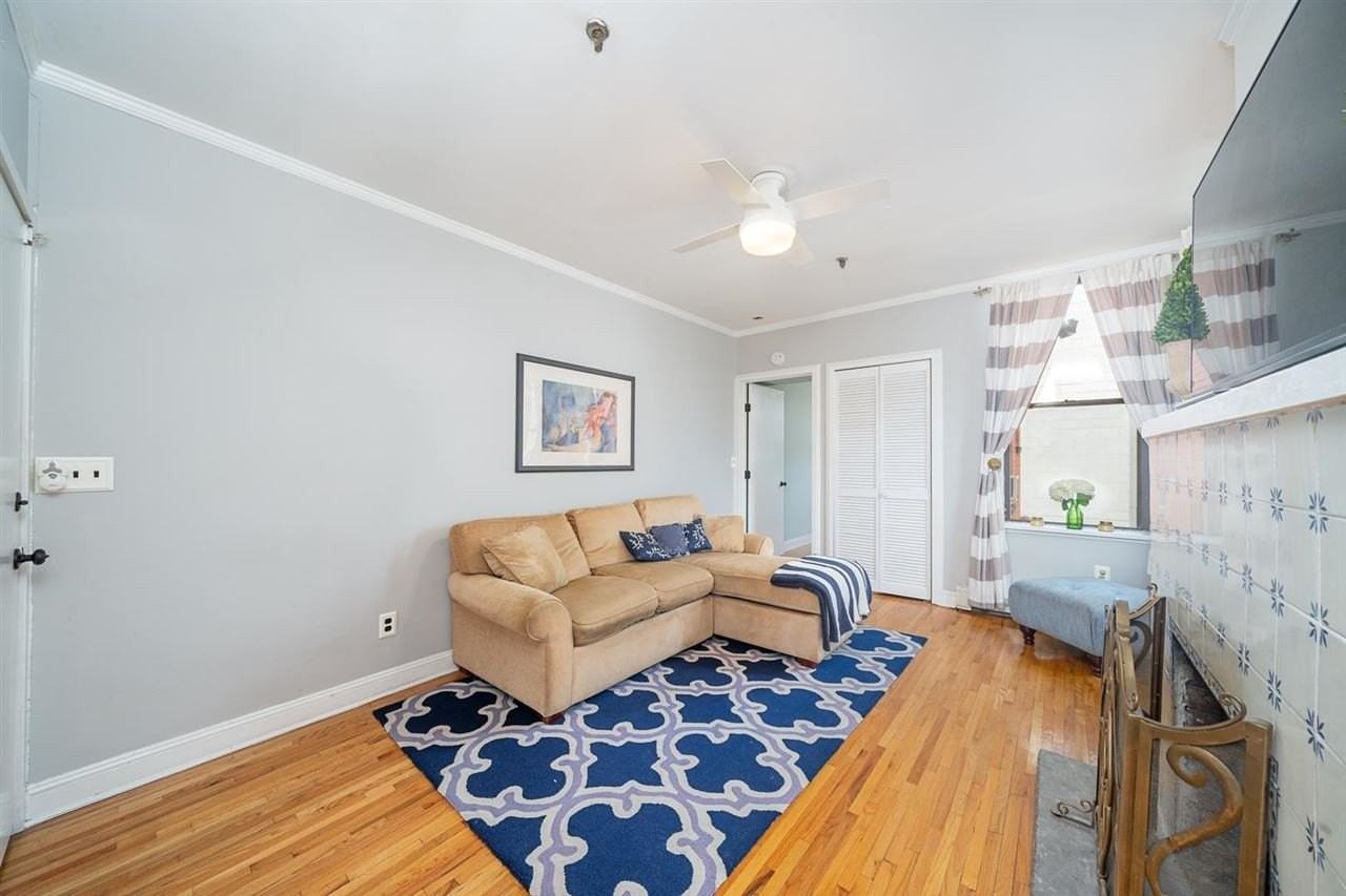 132 Madison St #2R - Photo 4 of 13