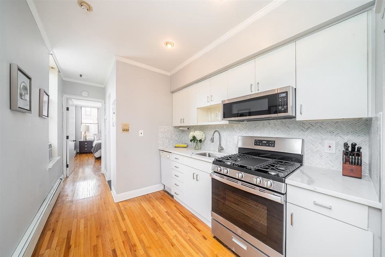 132 Madison St #2R - Photo 6 of 13