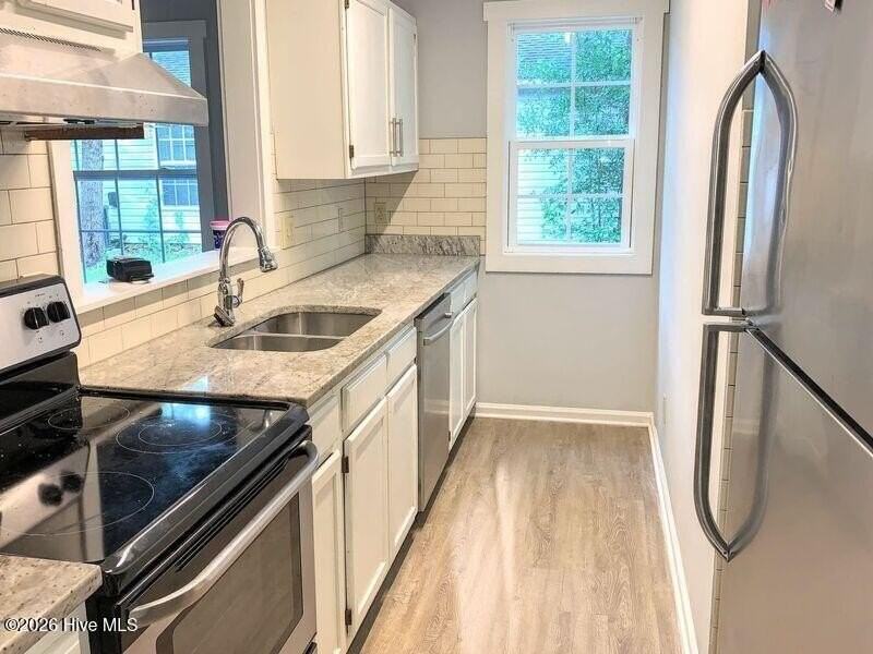219 Charter Dr - Photo 5 of 14