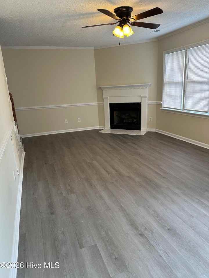 1117 Grovemont Dr #I2 - Photo 4 of 16