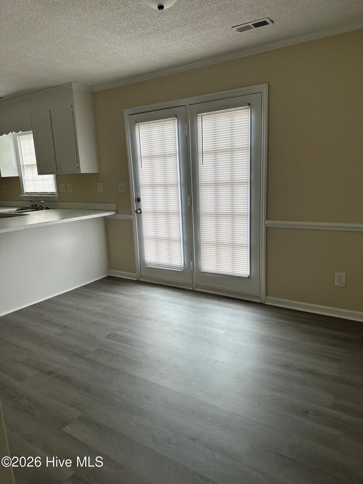 1117 Grovemont Dr #I2 - Photo 6 of 16