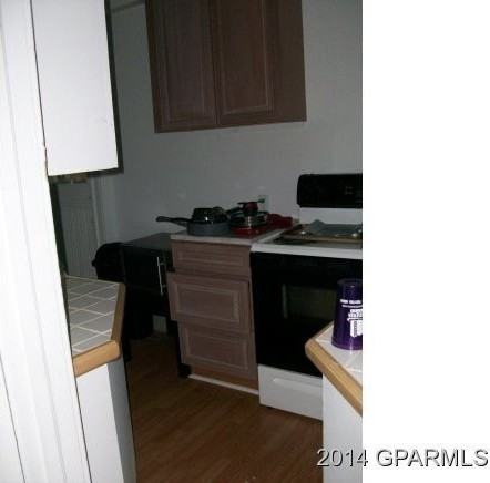 403 S Summit St #AB - Photo 6 of 6