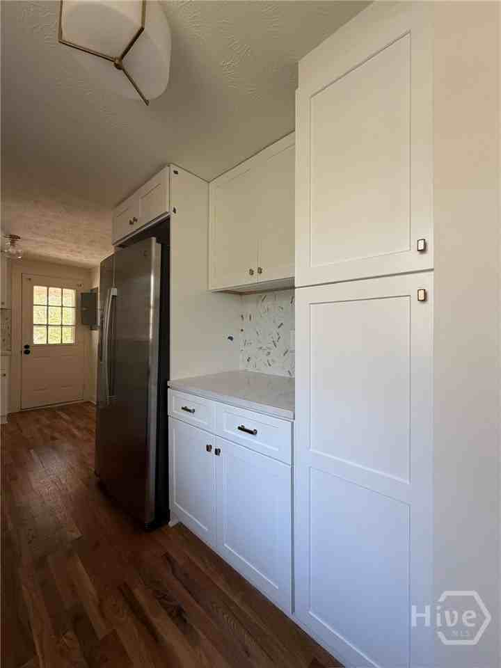 49 Nancy Dr - Photo 3 of 11