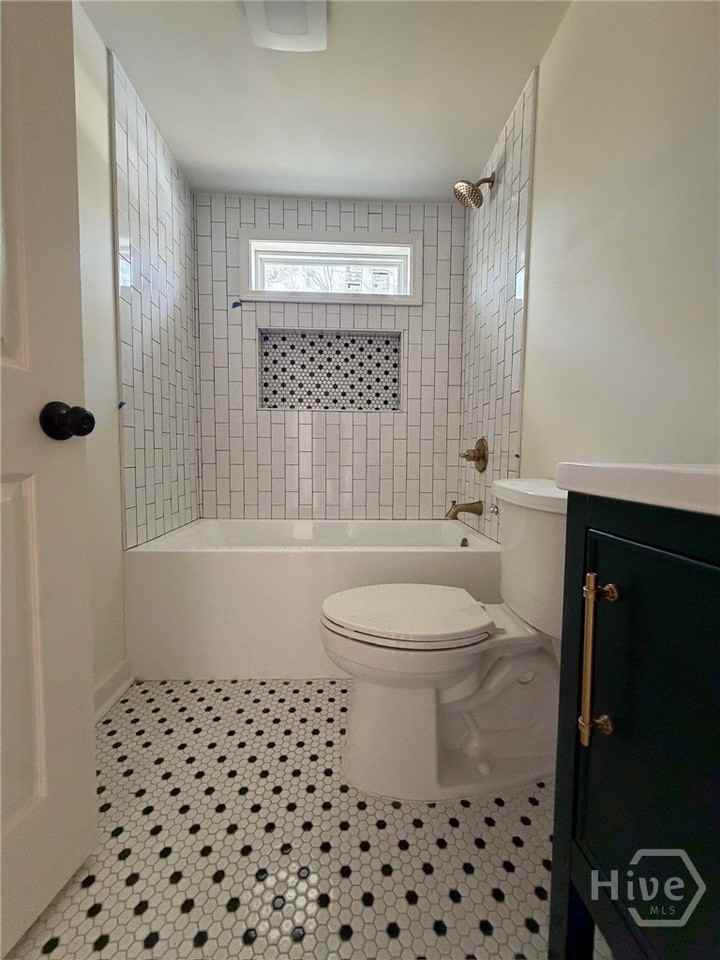 49 Nancy Dr - Photo 7 of 11