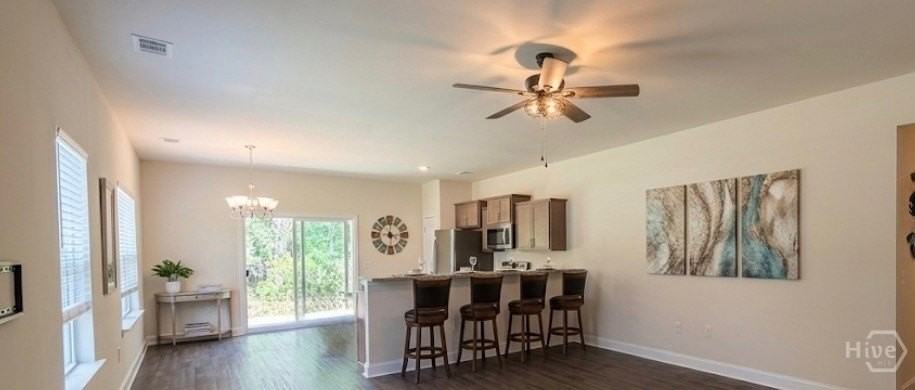 712 Mill Creek Cir - Photo 2 of 15