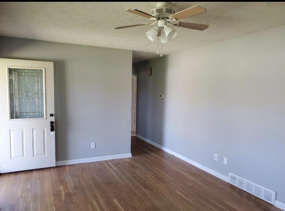 1340 Ox Hill Dr - Photo 2 of 11