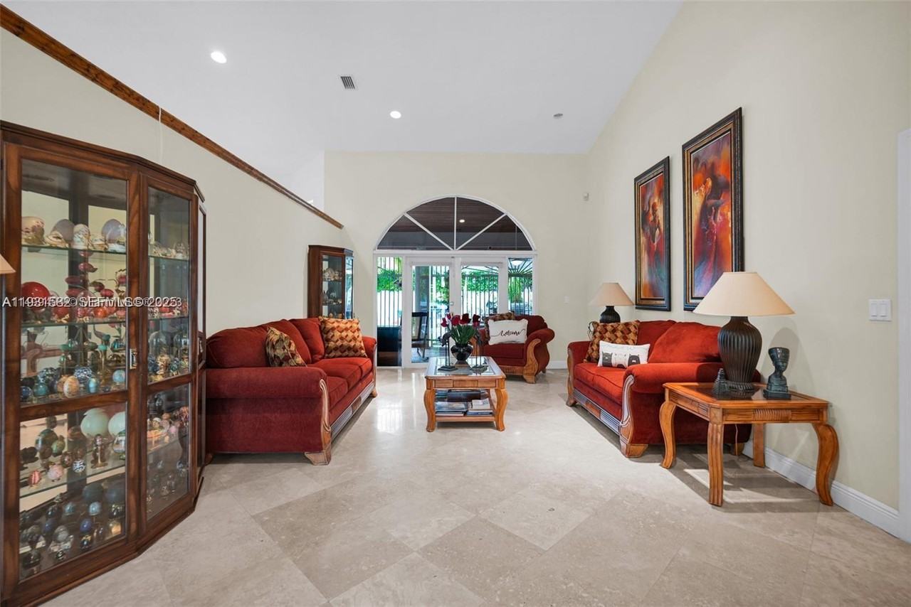 5750 Sw 67th Ave #5750 - Photo 5 of 8