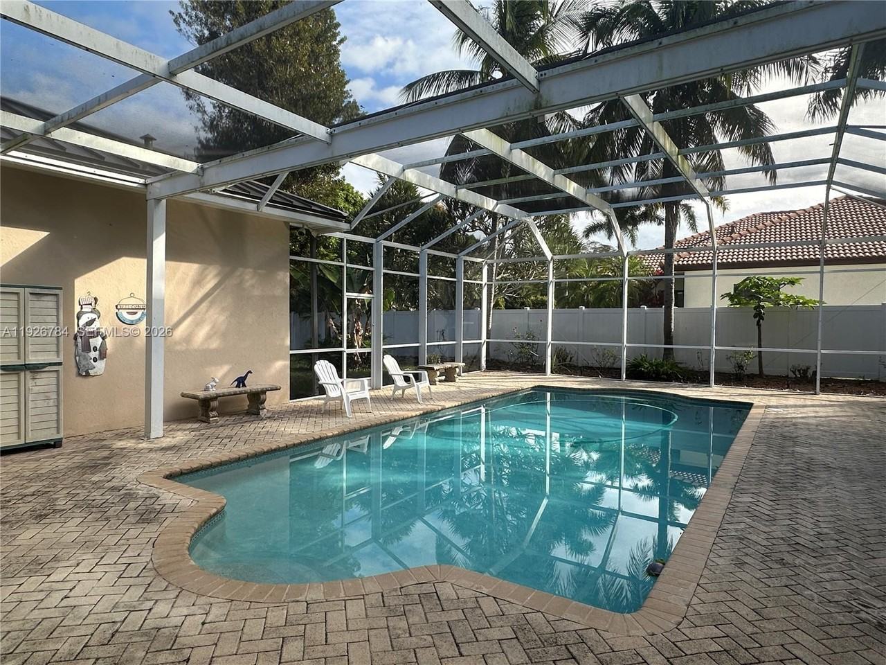 15335 Sw 80th Ave - Photo 3 of 8