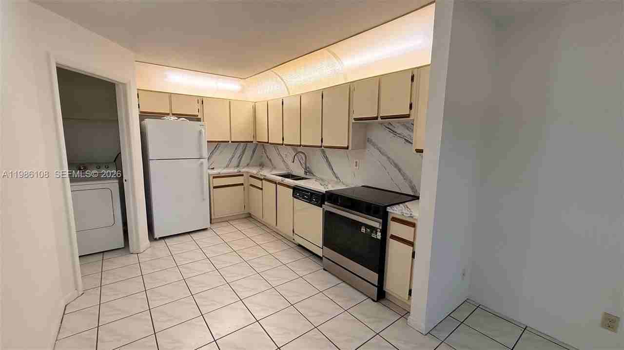 513 Racquet Club Rd #55 - Photo 7 of 25