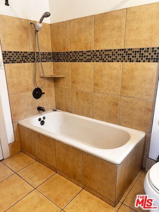 153 N Irving Blvd - Photo 2 of 8