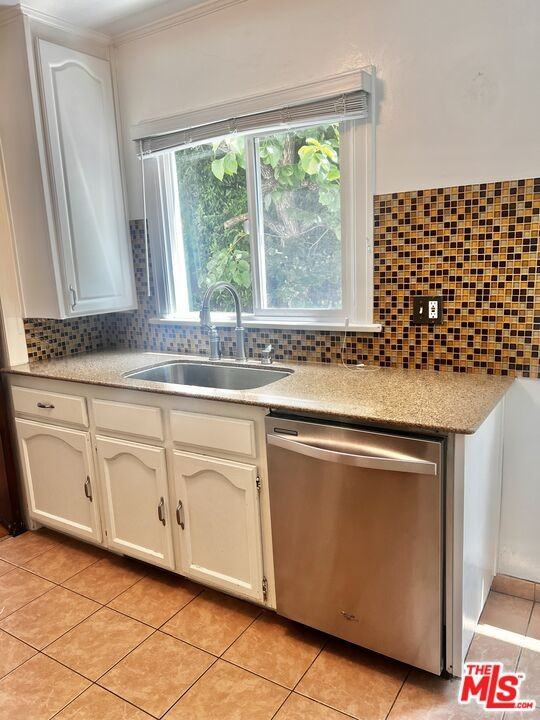 153 N Irving Blvd - Photo 7 of 8