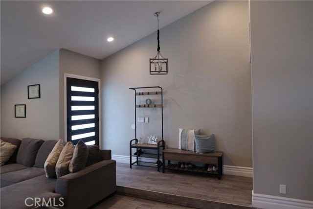 11315 Lucas St - Photo 6 of 8