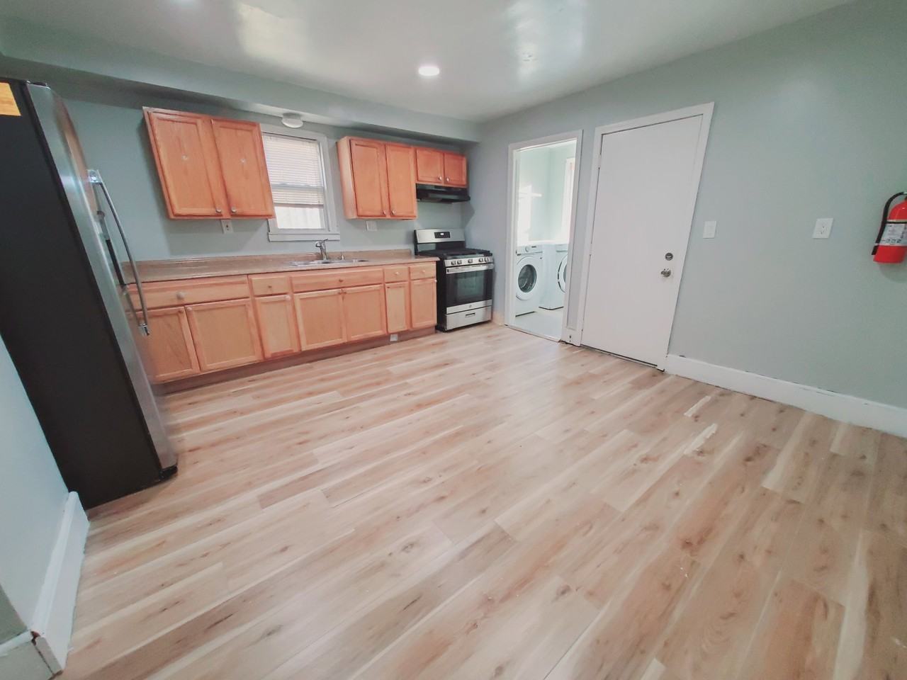 93 Sanford Ave #2 - Photo 2 of 8