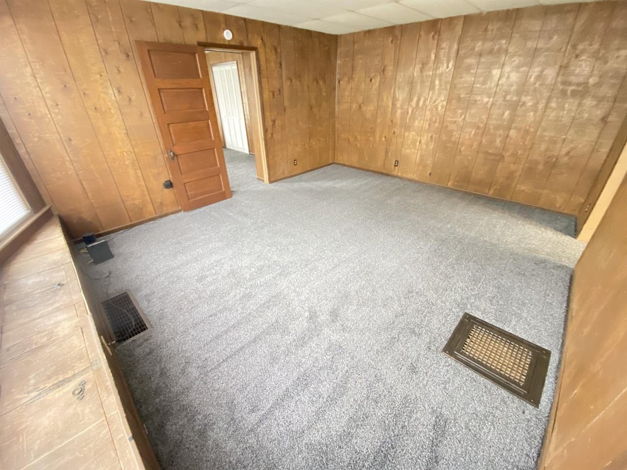 424 N Main St #B - Photo 2 of 7