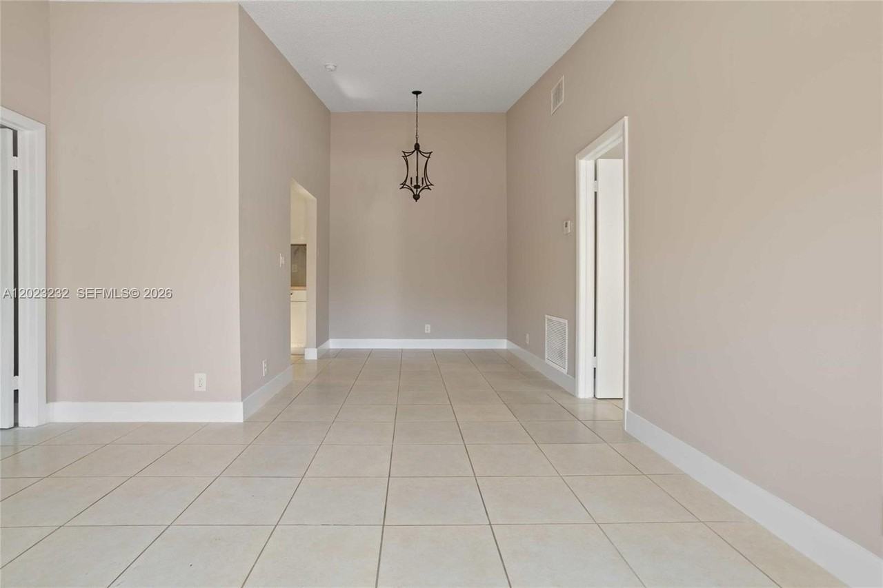 3633 Nw 99th Ter #7B - Photo 3 of 28