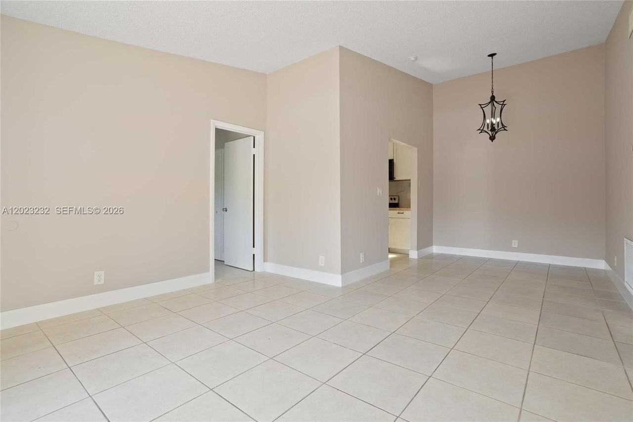 3633 Nw 99th Ter #7B - Photo 4 of 28