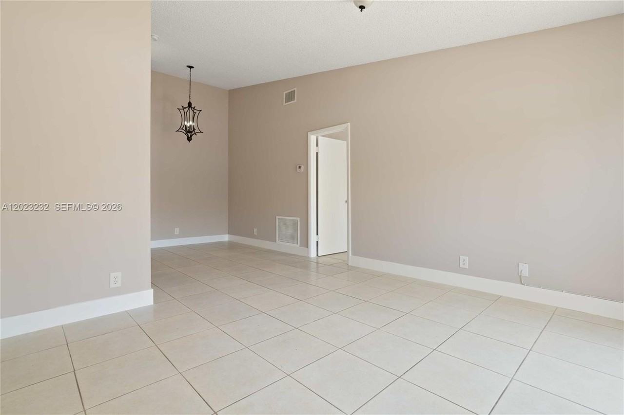 3633 Nw 99th Ter #7B - Photo 5 of 28