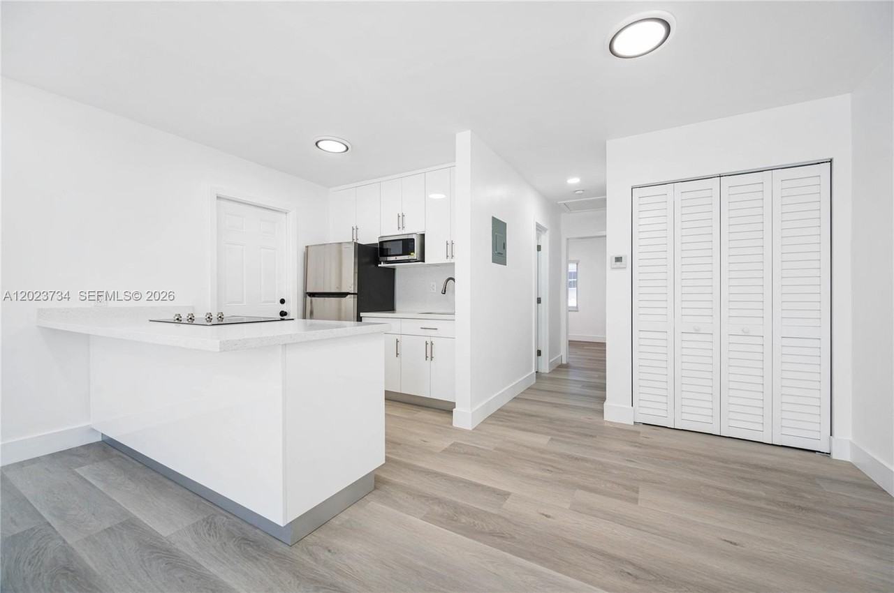 2641 Sw 29th Ct #2641 - Photo 7 of 18