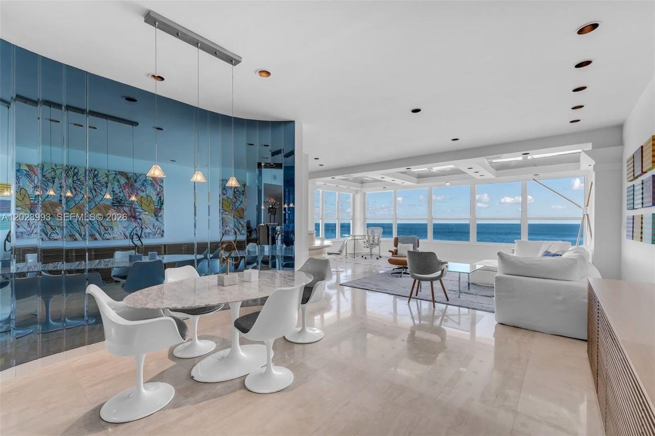 4925 Collins Ave #11E