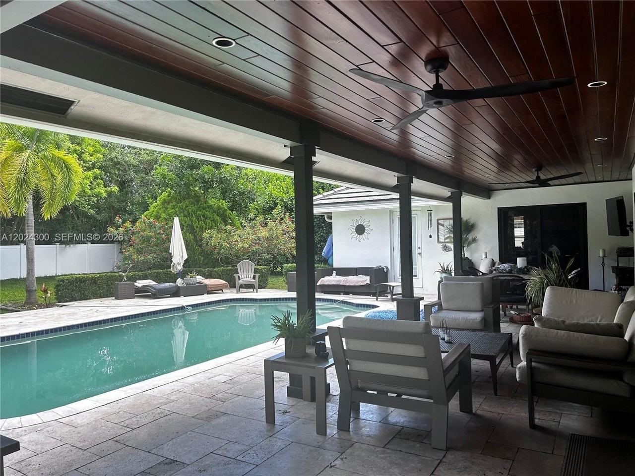 5569 Wind Drift Ln - Photo 3 of 7
