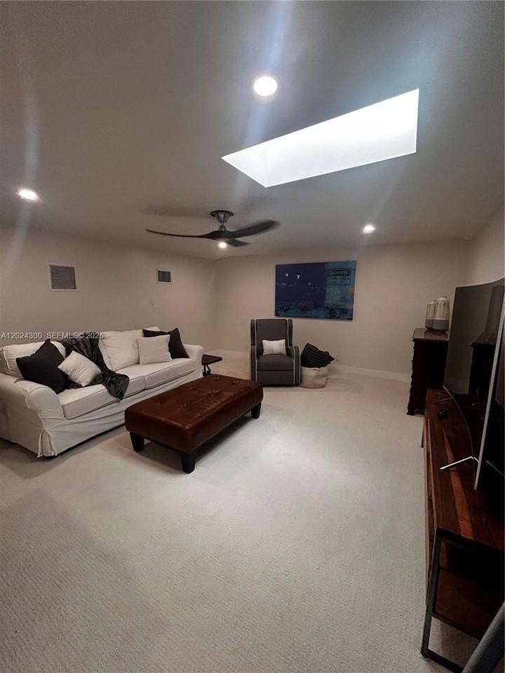 5569 Wind Drift Ln - Photo 7 of 7