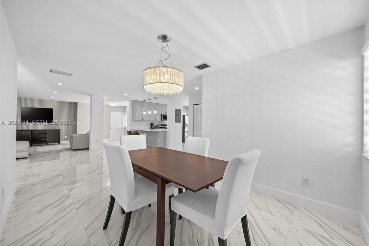 3549 Magellan Cir #418 - Photo 4 of 50