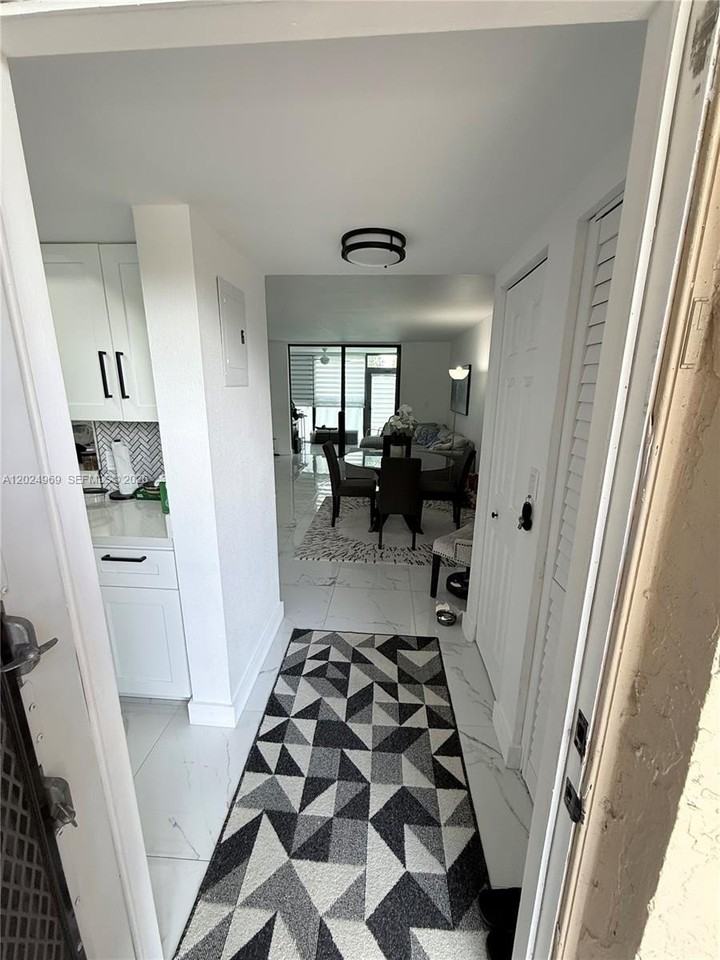 7370 Nw 18th St #107 - Photo 4 of 19