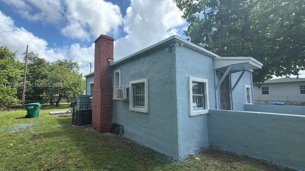 2461 Nw 61st St #2461 - Photo 3 of 3