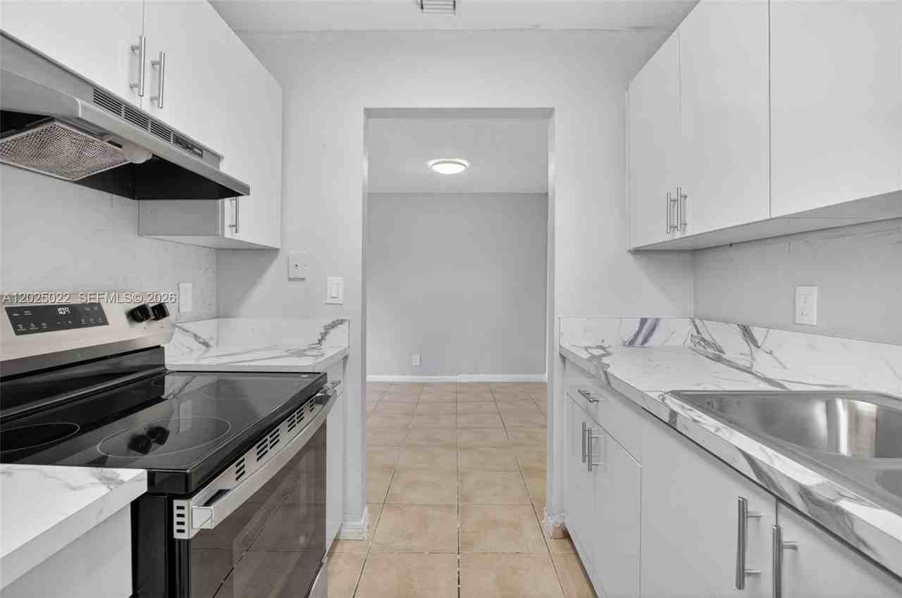 2103 Catherine Dr #2 - Photo 7 of 29