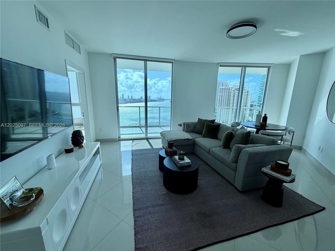 300 S Biscayne Blvd #1810