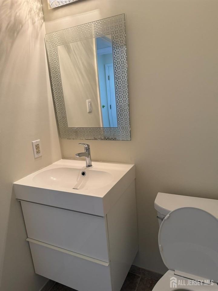 1301 Dahlia Cir - Photo 4 of 17