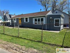 10 Lake Ave - Photo 1 of 1