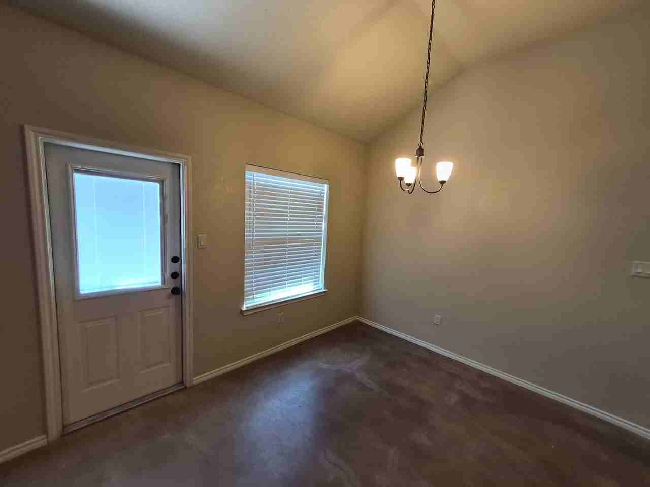 700 Saengerhalle Rd - Photo 2 of 28