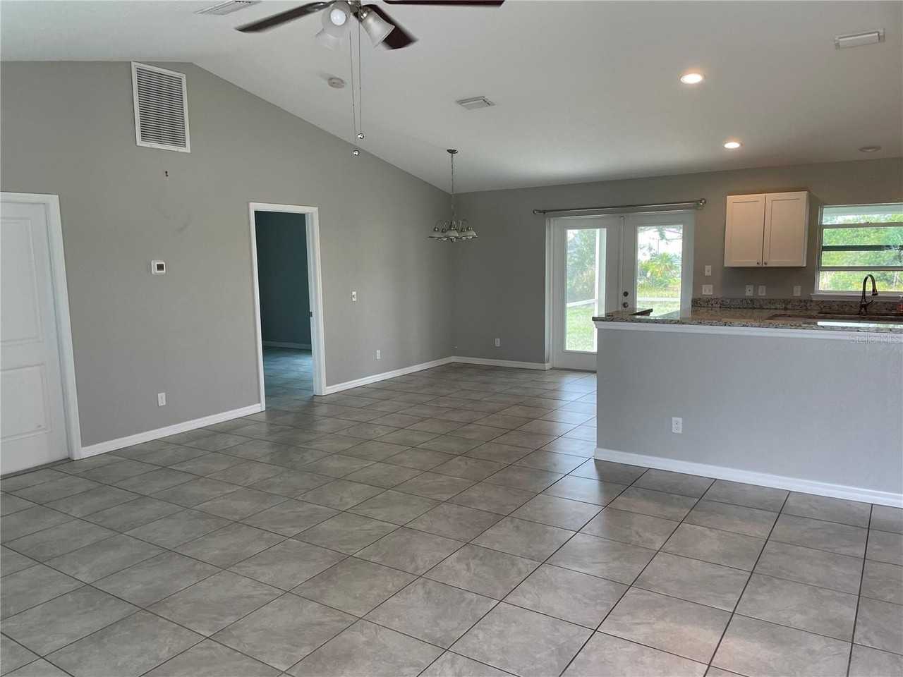10136 Willmington Blvd - Photo 4 of 13