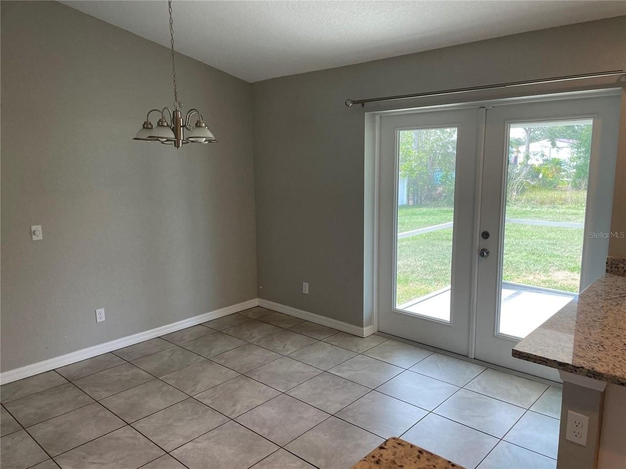 10136 Willmington Blvd - Photo 5 of 13