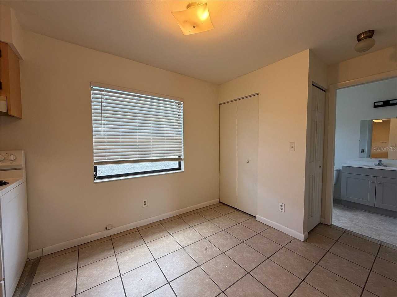 2117 Citrus Blvd #4 - Photo 4 of 6