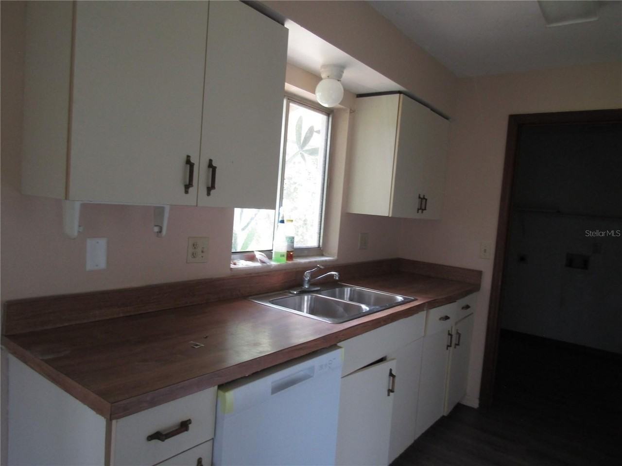 993 Foote St - Photo 4 of 11