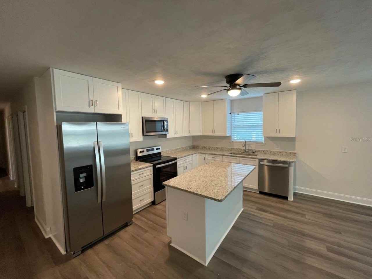 11507 Nw 74th Ter - Photo 5 of 23