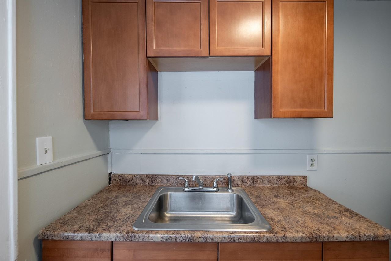 1327 1st St #1 - Photo 3 of 31