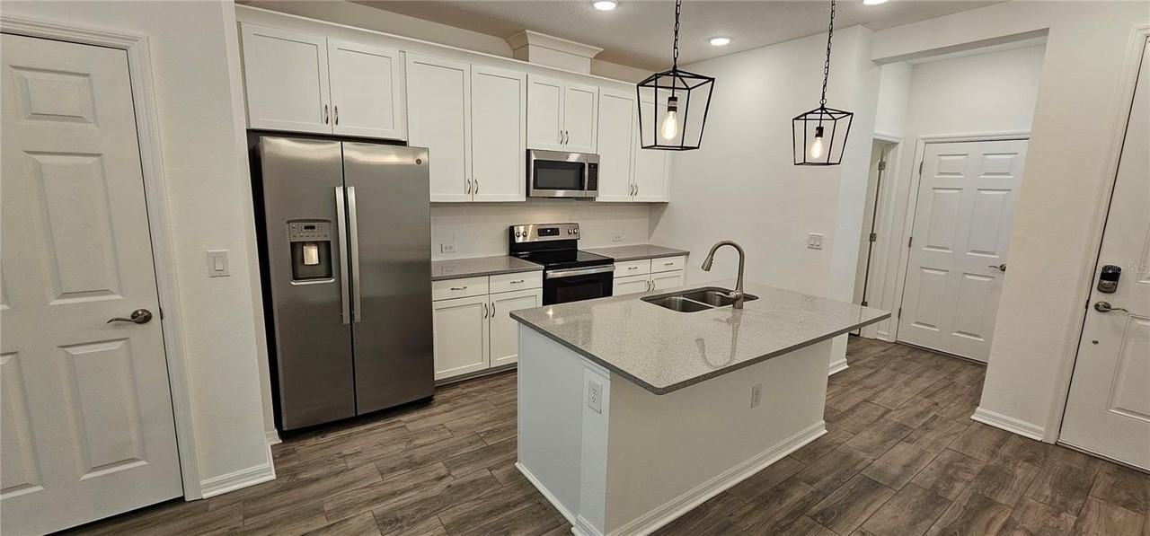 4012 Via Sienna Cir - Photo 3 of 27