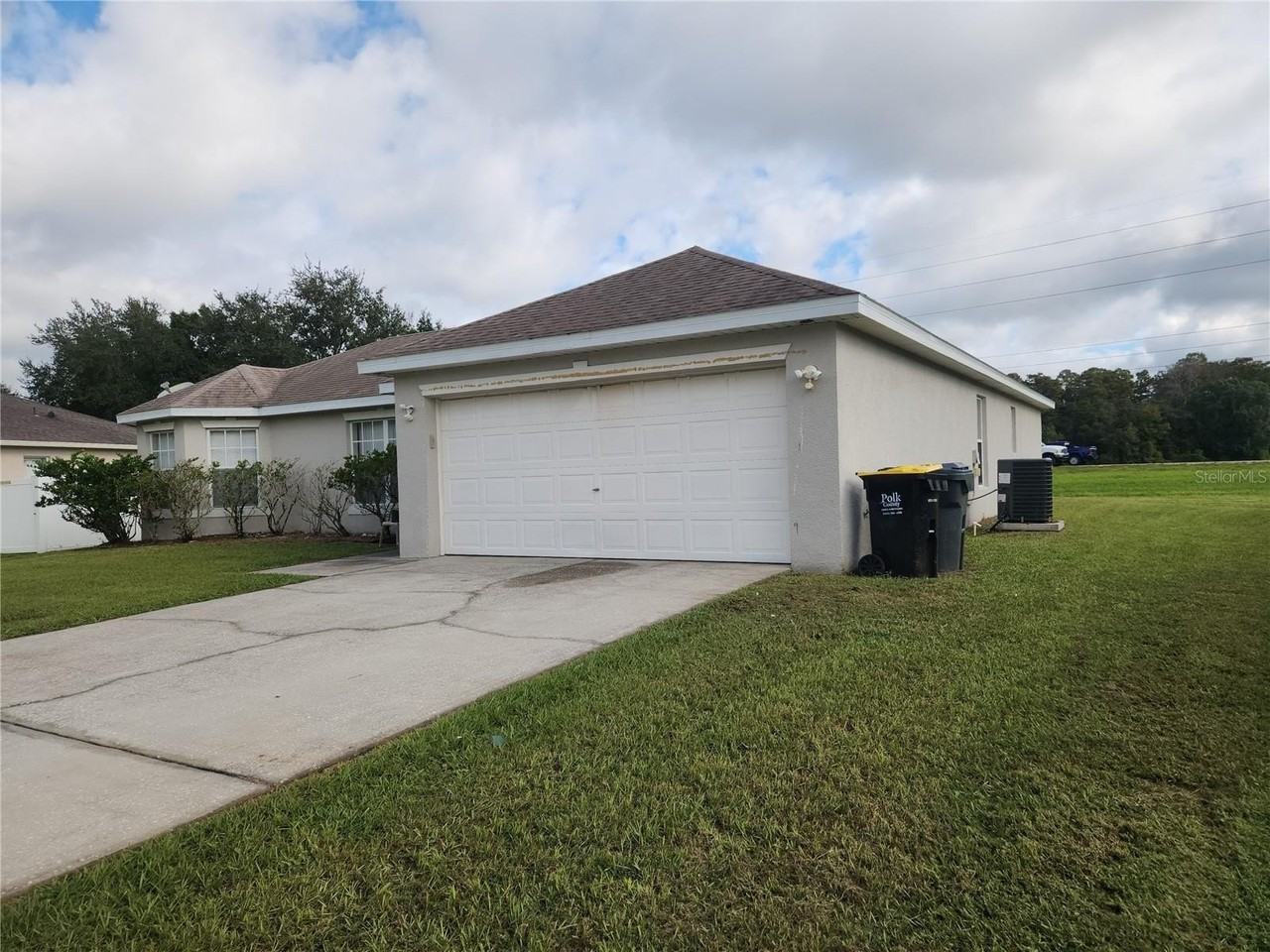 1405 Teal Ct - Photo 2 of 21