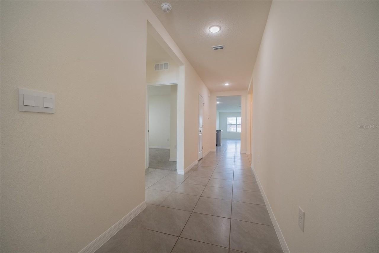 8318 Claw Glades Loop - Photo 3 of 36